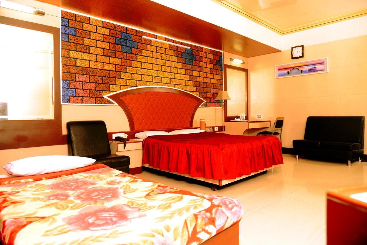 The Grand Krishna Rooms バンガロール エクステリア 写真